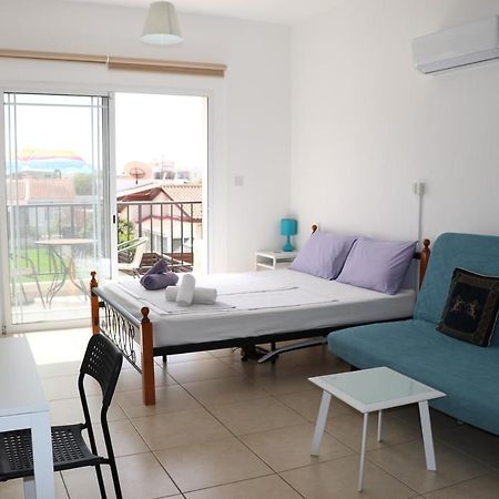 Apartment In Kato Pafos & 10 Min To Venus Beach Buitenkant foto
