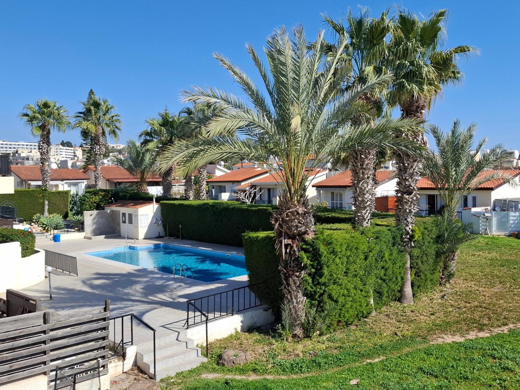 Apartment In Kato Pafos & 10 Min To Venus Beach Buitenkant foto